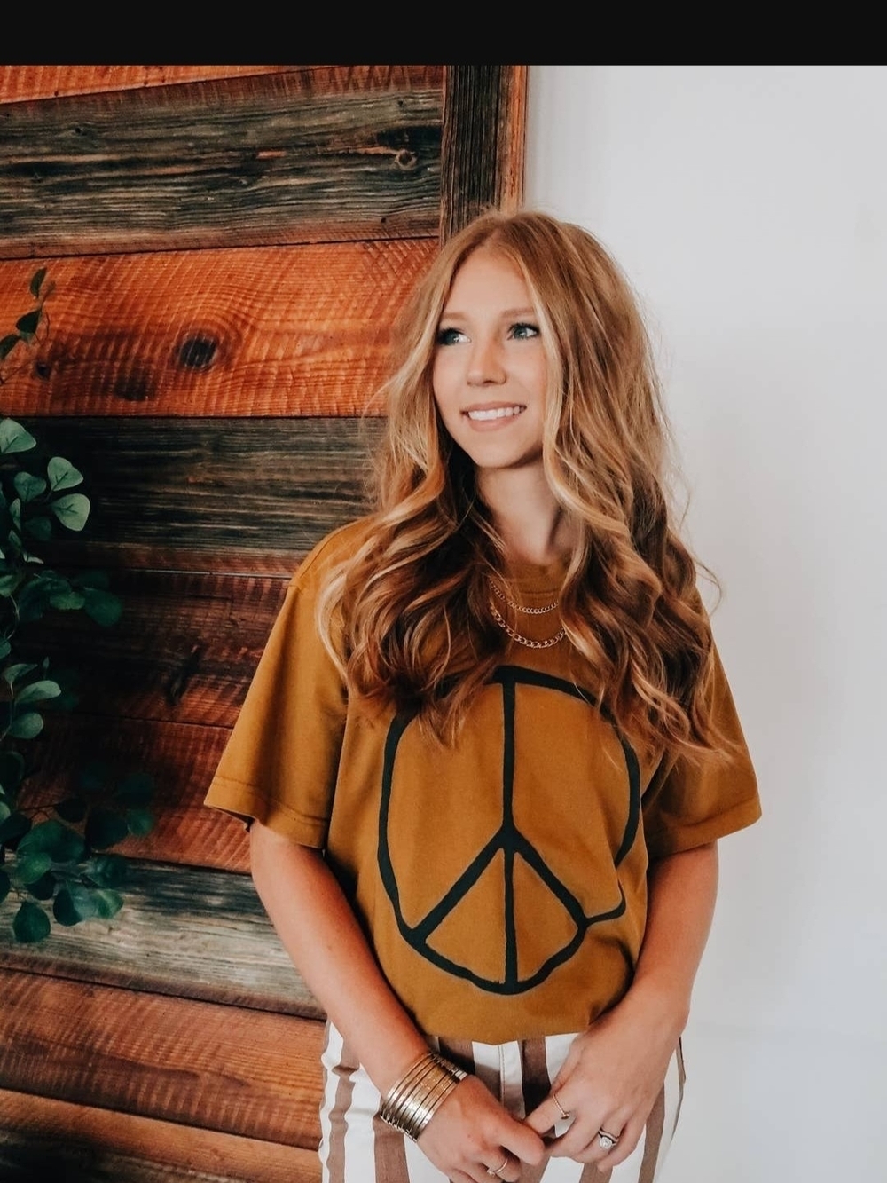 Southern Bliss Never Regret Kindness Peace Sign Graphic Tee S-3XL